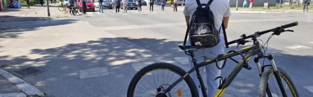 Blokada raskrsnice kod Masters centra u Novom Sadu zbog uhapšenih aktivista