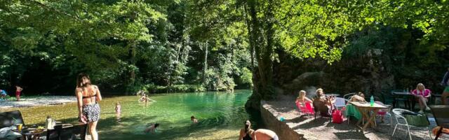 Arilje ima svoje more, prelepe plaže na reci Rzav pune kupača: Fotografije govore sve