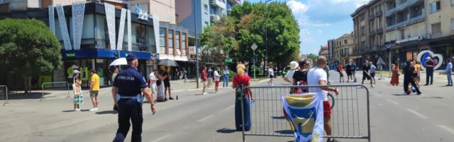 Policija uklonila studente i građane sa glavne ulice u Leskovcu, pretila im prijavom