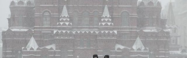 (VIDEO/FOTO) KAD MOSKVA STANE! Pogledajte kako Rusi poštuju Putinove mere izolacije zbog korone!