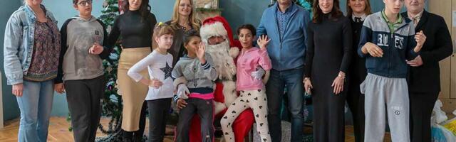 Gomex obradovao učenike škole „9. maj“ i pokazao da mali gestovi postaju velika dela