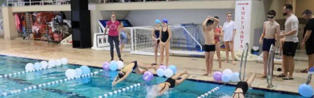 Pehari, medalje i paketići za mališane koji su ove godine naučili da plivaju