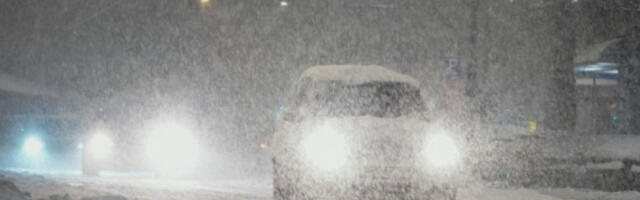 До пет центиметара снега на путевима у појединим деловима Србије