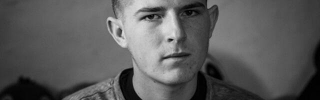 Naglo je odrastao i uozbiljio se: Jovan (17) izdržava porodicu, ide u školu i radi na građevini
