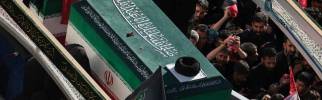 Ali Hamnei sahranjen u rodnom Mašhadu nakon višednevne pogrebne ceremonije