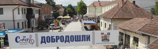 Ako je neko razmišljao da se preseli u grad, sada je odustao: Ovo je prava srpska "seoska metropola", Pranjani pulsiraju od života