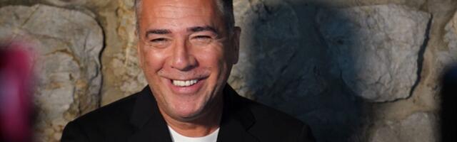 Ima luks vilu na kojoj mu svi zavide, milione, a evo u kakvoj kući je odrastao Željko Joksimović u Valjevu