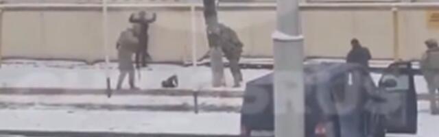 FSB SPREČILA ATENTAT NA RUSKO VOJNO LICE: Žena bombaš pokušala da podmetne eksploziv pod automobil,  uhvaćena na delu! (VIDEO)