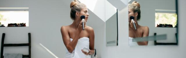 Skidate šminku pogrešno? Ovih 7 grešaka ubrzava starenje kože, a većina ih pravi svakog dana