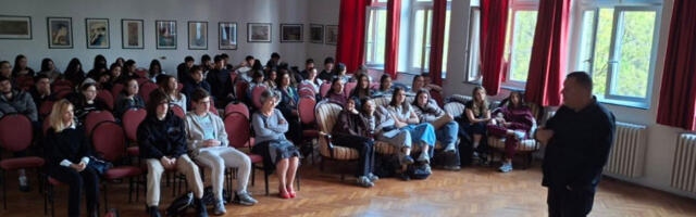 Школа родитељства: Велики одзив на предавањима у Осмој београдској гимназији