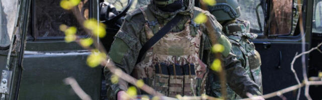 „Форбс”: Русија све више мења артиљерију дроновима и роботима