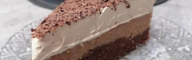 Torta od krompira - moguće je! Ovaj desert koji se pravi i u posnoj varijanti ćete obožavati
