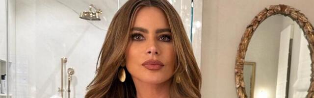 SOFIJA VERGARA POKAZALA ŠTA ZNAČI BITI ZATEGNUTA KAO PRAĆKA! Ima 50 i nakon što se SKINULA svi se pitaju ima li joj ravne! (FOTO)