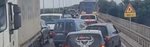 Za ovog vozača je samo pitanje - da li si normalan (VIDEO)