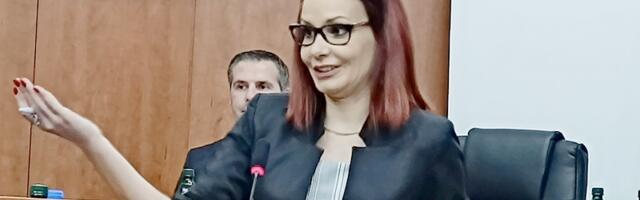 Spirić odgovorila Lončaru: Pozivam Vas da zajedno obiđemo apoteke i bolnice pa da pokažete Vaše izvanredne rezultate