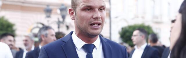 (FOTO) Ovo liči na tortutu: Stanivuković zadržan na granici sa Hrvatskom