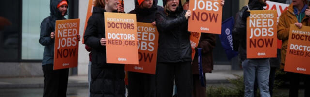 Енглеска: Штрајк младих лекара због плата и радних места