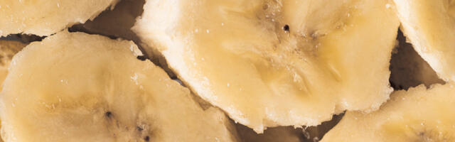 Preokrenuti kolač sa karamelizovanim bananama: Savršeno sočan desert od prezrelog voća