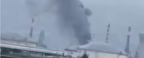 Pogođena rafinerija nafte u Izraelu: Izbio požar nakon raketnog napada