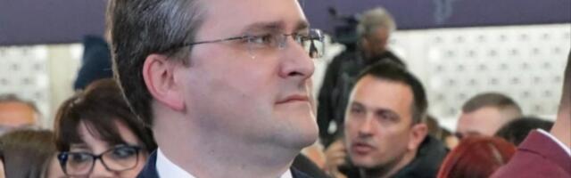 "Možete da me povučete za taj Generalštab": Ministar kulture "kulturno", usred Skupštine (VIDEO)