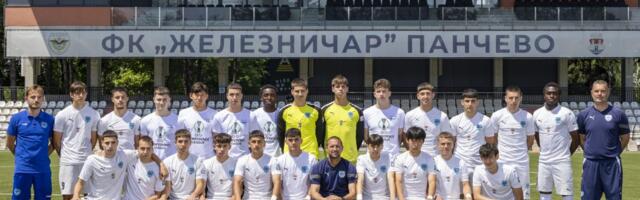 Železničar nastavlja da piše istoriju, omladinci kluba osvojili veliki trofej
