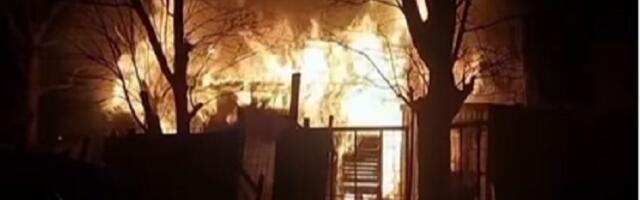 Buknuo požar na Karaburmi (VIDEO)