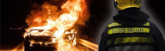 Bukti požar na obilaznici kod Sučina: Plamen progutao automobil (VIDEO)