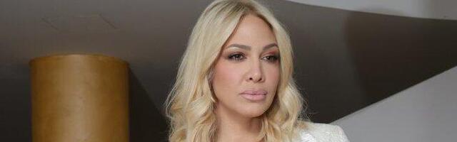 Milica Todorović se skinula - gola leđa i na njima tetovaža koja ima jako značenje