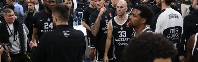 Poznati srpski MMA borac opet udario po Partizanu i košarkašima: "Manekeni, sa svim vašim povredicama..."