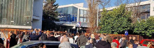 Uprava OŠ „Prva vojvođanska brigada“ demantuje da je policija saslušala nastavnika na času