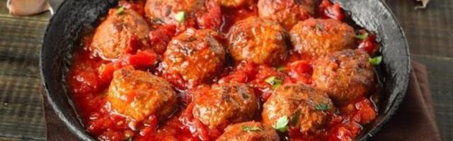 Recept za domaće ćufte: Tajna sočnih kuglica i kremastog sosa - svi ih obožavaju