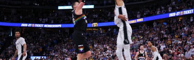 KOŠARKAŠKA POEZIJA NIKOLE JOKIĆA! Totalna dominacija i utakmica BEZ GREŠKE! Srbin davao poene odakle je hteo, delio magične asistencije... Uživajte! (VIDEO)