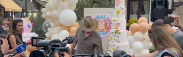 Ko je seksi kauboj iz Kneza? Beograđanke nisu mogle da dođu do daha kakav je dasa (VIDEO)