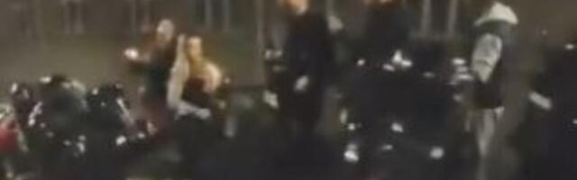 Oglasio se policajac koji je povređen sinoć ispred RTS-a