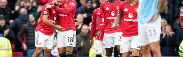 KAKAV DEBI - STRAŠAN DEBI! Junajted deklasirao Siti i bacio ih na kolena pred punim Old Trafordom!