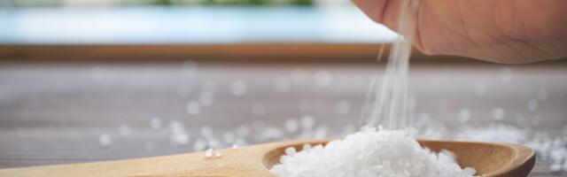 Moć krupne soli na pragu - zašto je ovaj stari trik ponovo hit u modernim domovima