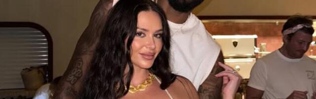 Odbila milion dolara da abortira dete košarkaša: Srpskoj go-go igračici Aleksandra Mladenović pevala na svadbi (FOTO)