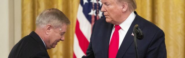 (FOTO) Šok otkriće! Ovaj čovek je nagovorio Trampa da napadne Iran: Krv hiljada je na njegovim rukama...