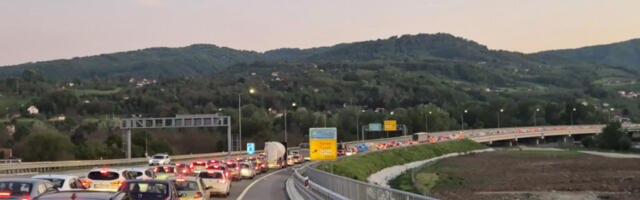 NAORUŽAJTE SE STRPLJENJEM! Očekuje se kolaps na putevima zbog Đurđevdana - "Putevi Srbije" izdali hitno upozorenje!