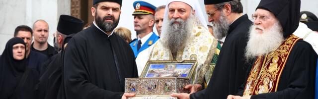 VIŠE OD MILION VERNIKA SE POKLONILO POJASU PRESVETE BOGORODICE! Nezapamćene scene ispred Hrama Svetog Save: Svetinja ispraćena iz Beograda ka Svetoj Gori!