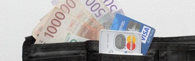 Dinar mirno plovi: Kurs - 117,52 za evro
