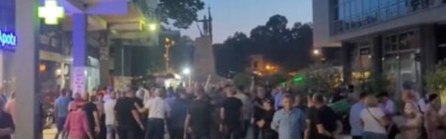 Kraljevčani oterali naprednjake: "Ovo je naš grad" (VIDEO)