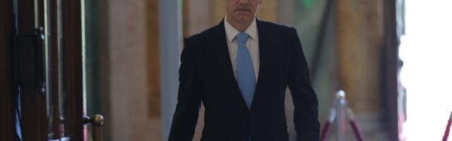 Borko Stefanović “na merama” - Pogledajte kako bahato vozi Đilasov saradnik! (VIDEO)