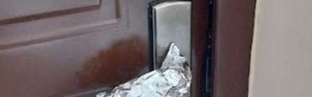 Ljudi sve češće stavljaju aluminijumsku foliju na kvake - razlog nije ono što mislite