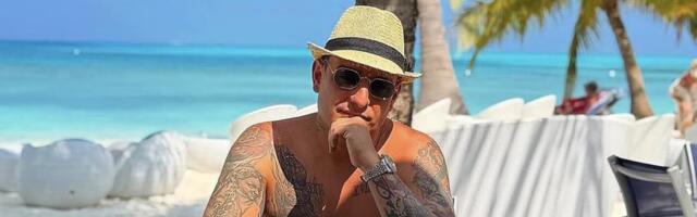 "DARKO LAZIĆ ZAGLAVLJEN NA MALDIVIMA, SAMO DA NE KRENE KOLIMA ODANDE" Pevač zarobljen na egzotičnoj destinaciji, društvene mreže preplavljene hit komentarima