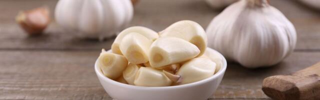 Zbog jedne greške pri pripremi belog luka gubimo sve njegove benefite: Evo kako da iskoristite maksimum