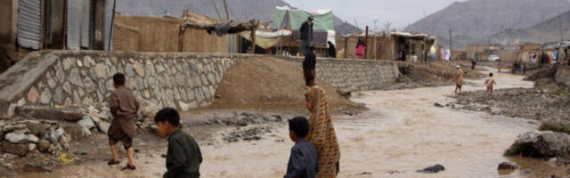 У поплавама, клизиштима и олујама у Авганистану погинуло 17, повређено 26 особа