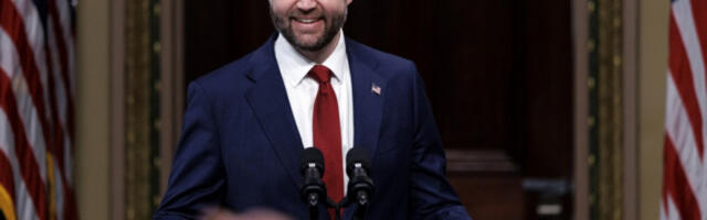 Венс оптужио Иран за економски тероризам