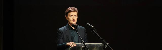 Ana Brnabić na svečanoj akademiji povodom Dana pobede: Mir je jedino za šta se vredi boriti - zato Srbija jedino to namerava da čini (foto)