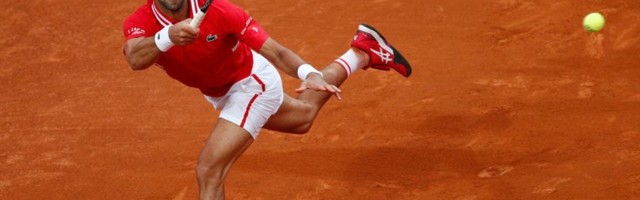 UŽIVO: Đoković - Molčan 1:0 (6:4, 2:2)